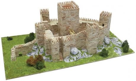 CASTELO DE GUIMARAES KIT 1/185 AEDES