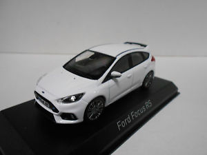 FORD FOCUS RS 2016 BLANCO 1/43 METAL DIE CAST NOREV