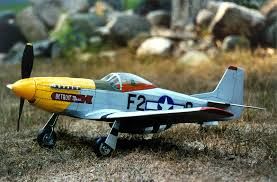 P51D MUSTANG 1/25 GUILLOWS