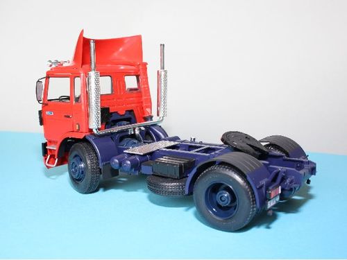 RENAULT G260 CABEZA TRACTORA CAMION 1/24 HELLER