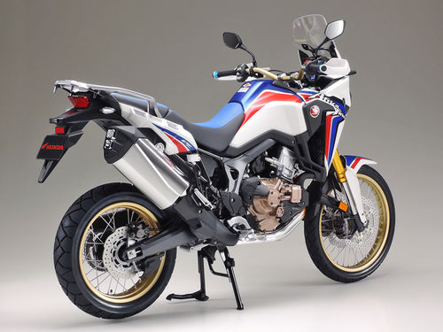 HONDA CRF1000L AFRICA TWIN 1/6 TAMIYA