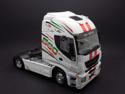 IVECO STRALIS HI-WAY EURO 5 1/24 ITALERI