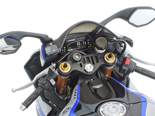 YAMAHA YZF R1M 1/12 TAMIYA