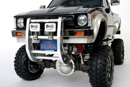 TOYOTA HILUX HIGHLIFT 4X4 3 VELOCIDADES TAMIYA