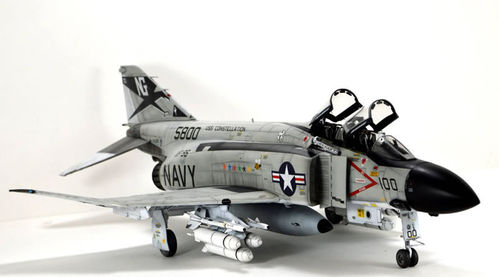 MC DONNEL DOUGLAS F-4J PHANTOM II 1/32 TAMIYA