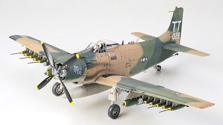 DOUGLAS A-1J SKYRAIDER USAF 1/48 TAMIYA