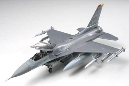 F-16CJ FIGHTING FALCON 1/48 TAMIYA