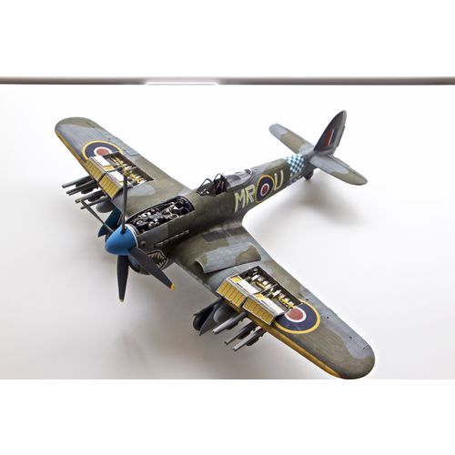 HAWKER TYPHOON 1B 1/24 AIRFIX