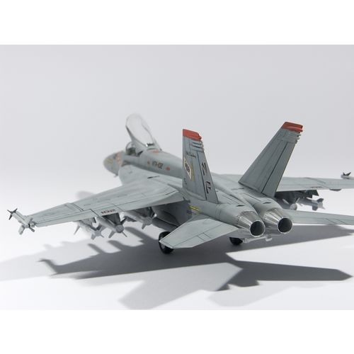 F/A-18E SUPER HORNET 1/72 TAMIYA