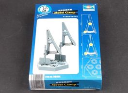 SOPORTE GIRATORIO CON PINZAS AEROGRAFÍA TRUMPETER