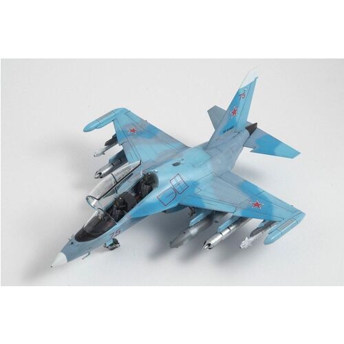 YAKOLEV YAK-130 1/72 ZVEZDA