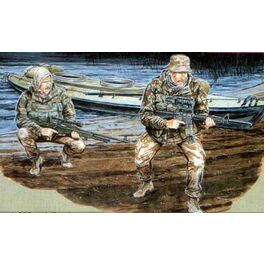 BRITISH SBS W/KAYAK 1/35 DRAGON