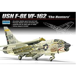 F-8E VF-162 THE HUNTERS 1/72 ACADEMY