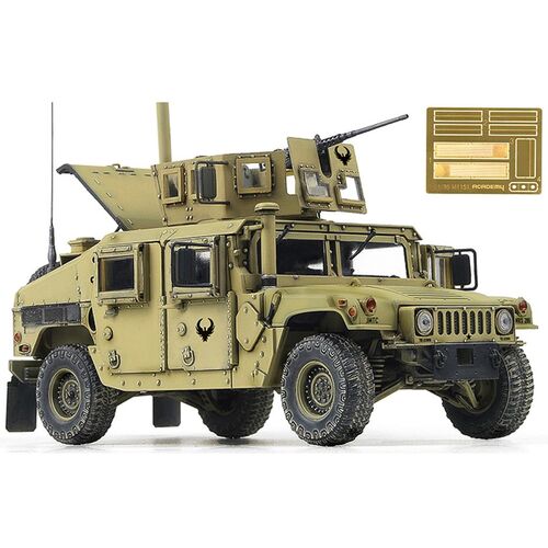 M1151 HUMVEE TRANSPORTE 1/35 ACADEMY US ARMY