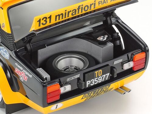 FIAT 131 ABARTH RALLY OLIO 1/20 TAMIYA