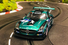 MERCEDES-BENZ SLS AMG GT3 BLACK FALCON Nº5 CARRERA EVOLUTION 124 23876