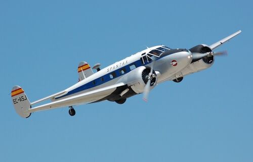 TWIN BEECHCRAFT D18 1.5M BNF EFLITE