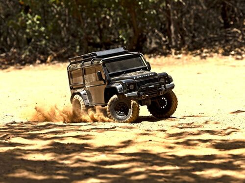 TRX4 LAND ROVER DEFENDER 110 NEGRO CON WINCH 1/10 RTR TRAXXAS