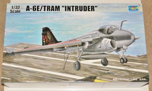 A-6E TRAM INTRUDER 1/32 TRUMPETER
