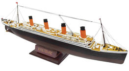 MAQUETA TITANIC 1/550