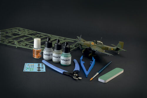 JU87 B STUKA 1/72 STARTER SET ITALERI