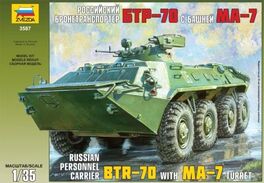 BTR-70 CON TORRETA MA-7 1/35 ZVEZDA