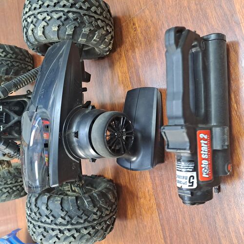 HPI SAVAGE X 4.6 MONSTER 4X4 