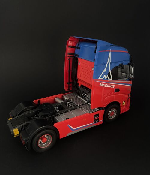 IVECO S-WAY 1/24 ITALERI