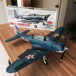 DOUGLAS SBD-3 DAUNTLESS 806MM KIT GUILLOWS