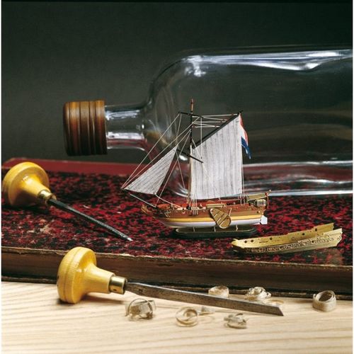 GOLDEN YACHT OLANDESE 1678 BARCO EN BOTELLA 1/300 AMATI