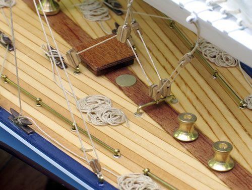 ENDEAVOUR 1/35 AMATI