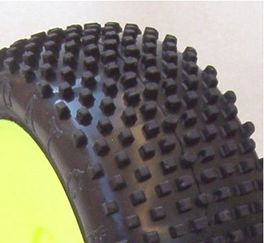 PREDATOR SPORT MEDIO RUEDAS TT 1/8 (2 UD)