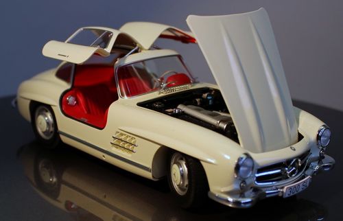 MERCEDES-BENZ 300 SL 1/24 GULLWING TAMIYA